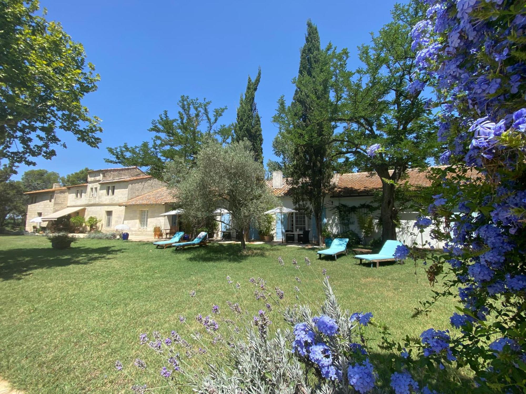 Mas Antonine Cigalle Arles Exterior foto
